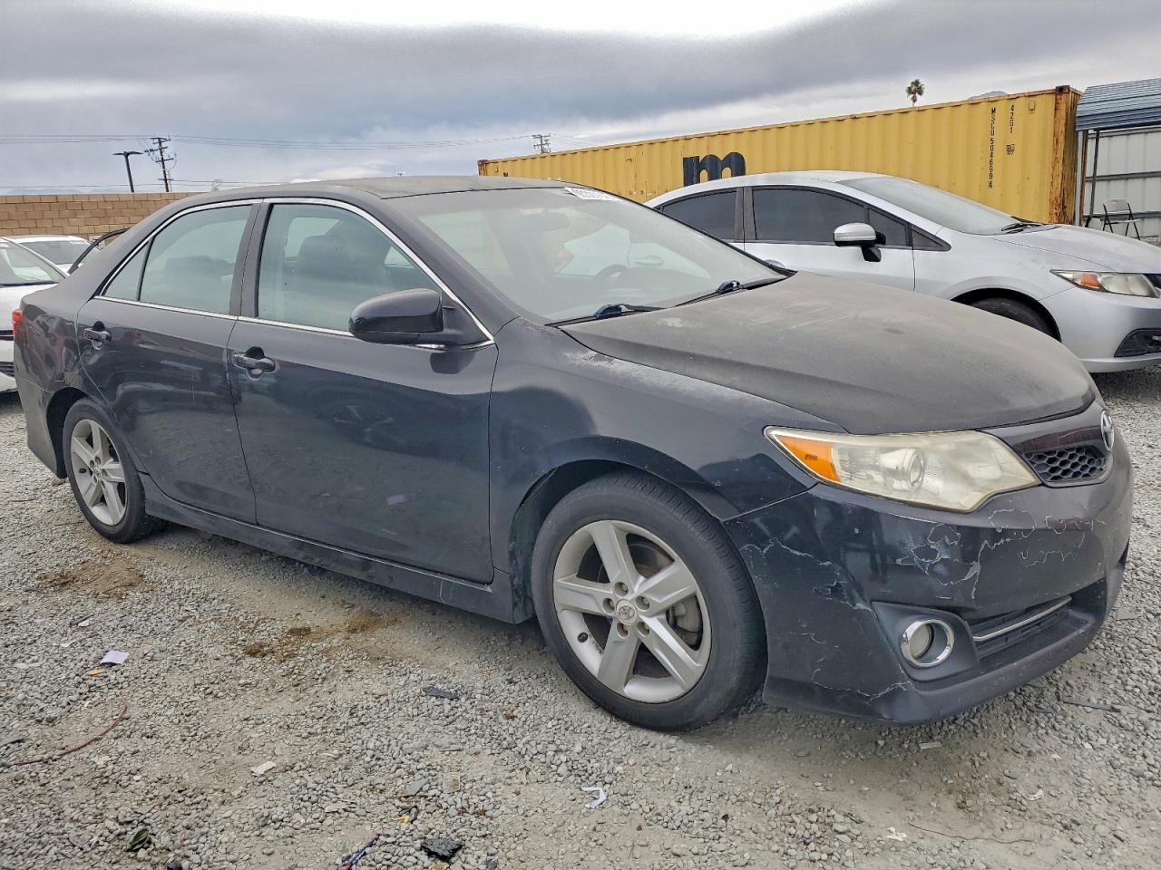 2012 TOYOTA CAMRY BASE photo 4