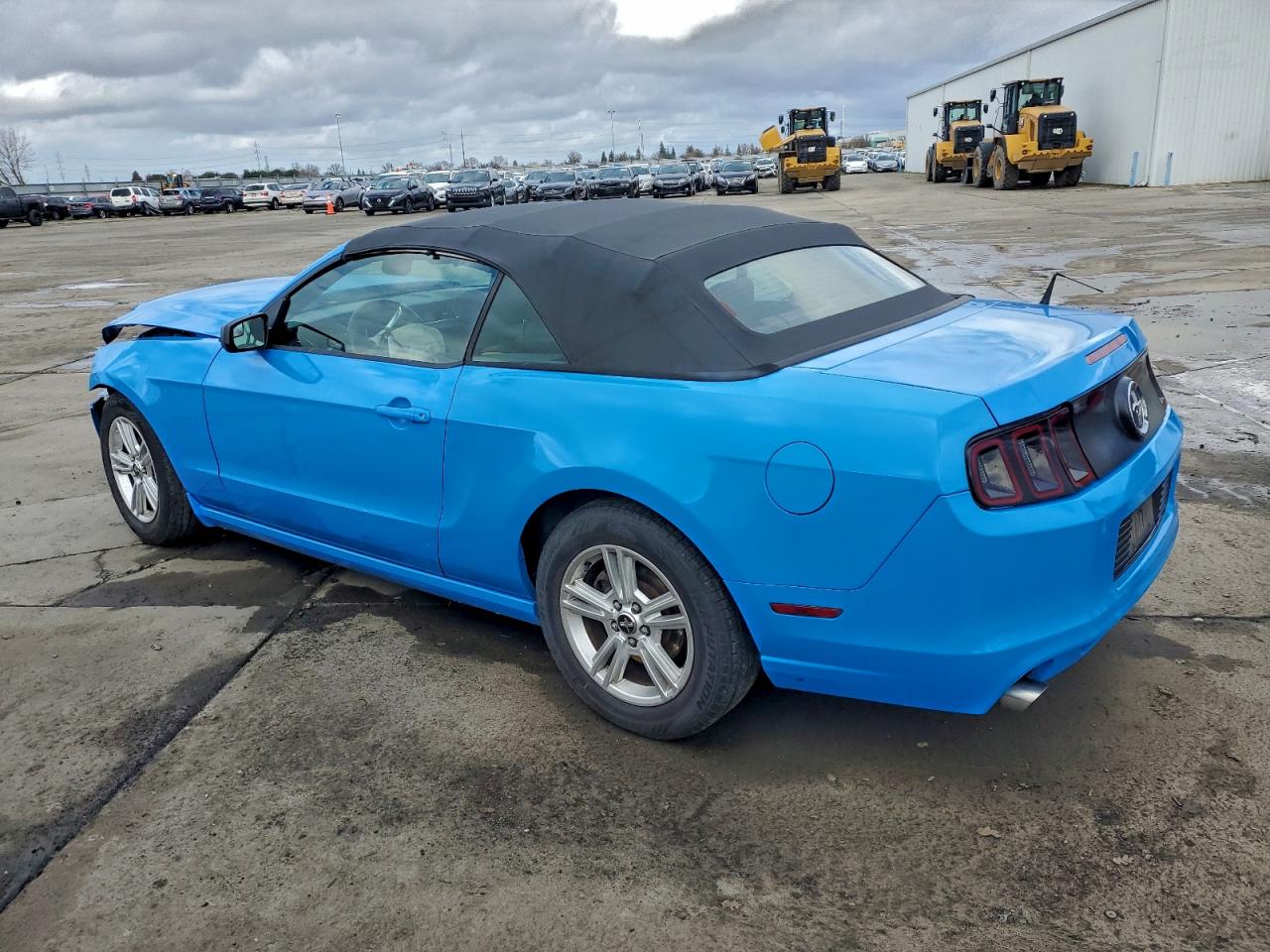 2013 FORD MUSTANG photo 2