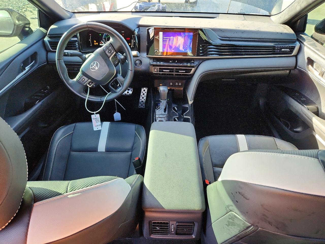 2025 TOYOTA CAMRY XSE photo 22