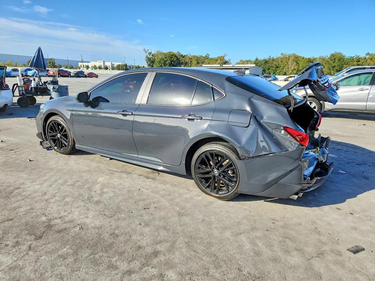 2025 TOYOTA CAMRY XSE photo 4
