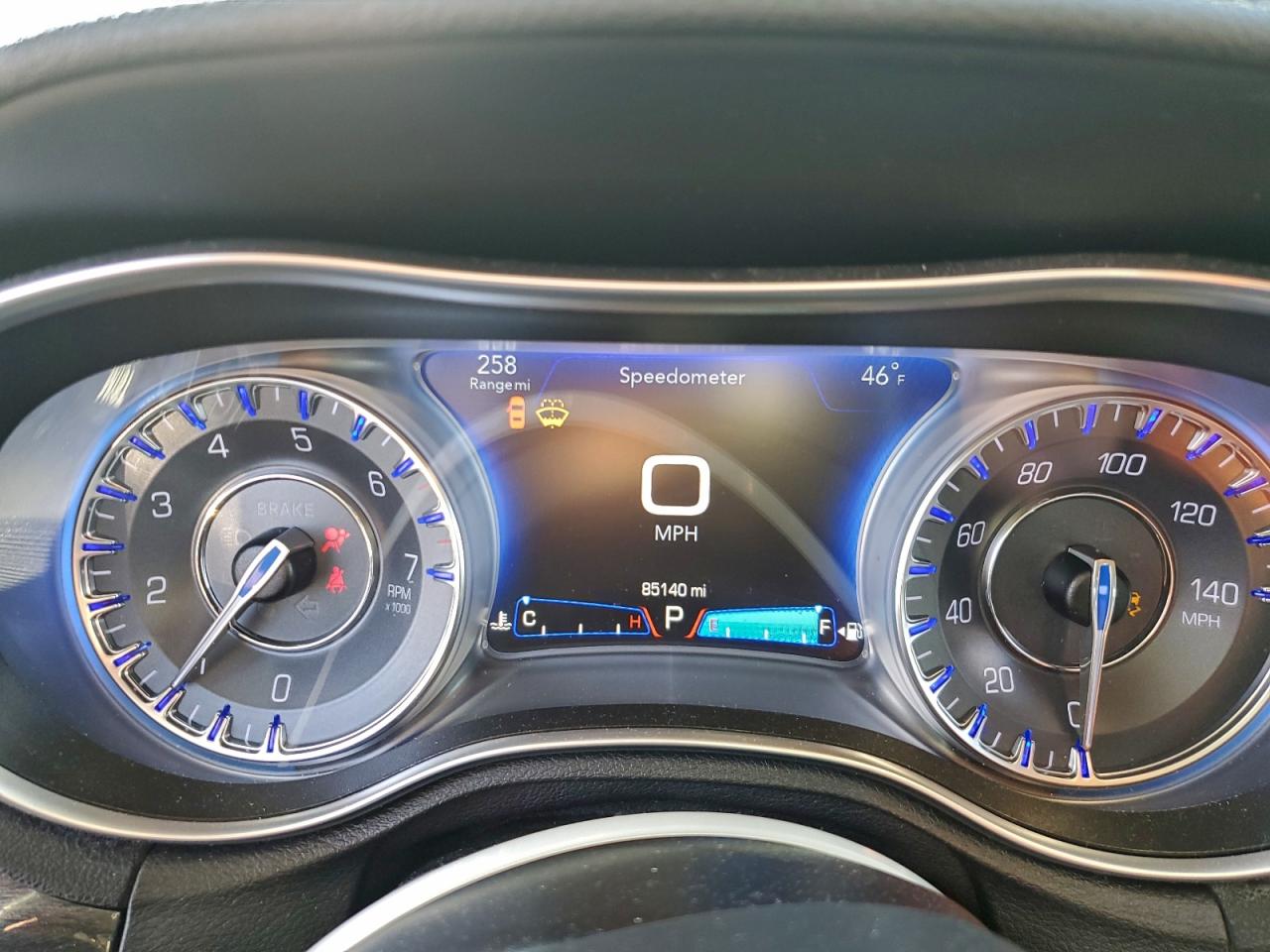 2018 CHRYSLER 300 TOURING photo 9