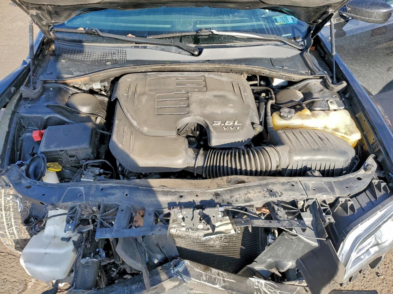 2018 CHRYSLER 300 TOURING photo 11