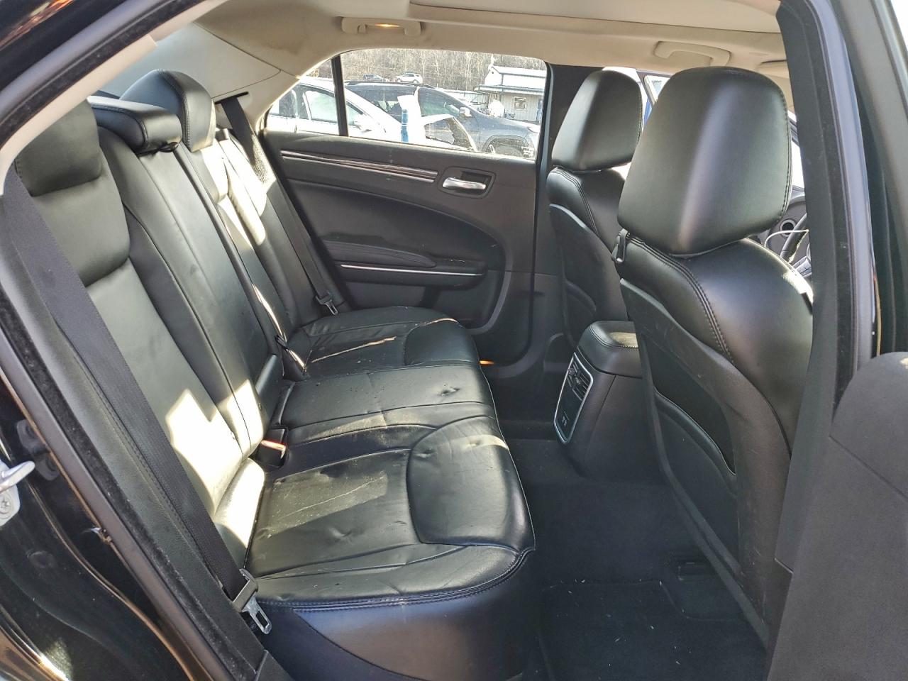 2018 CHRYSLER 300 TOURING photo 10