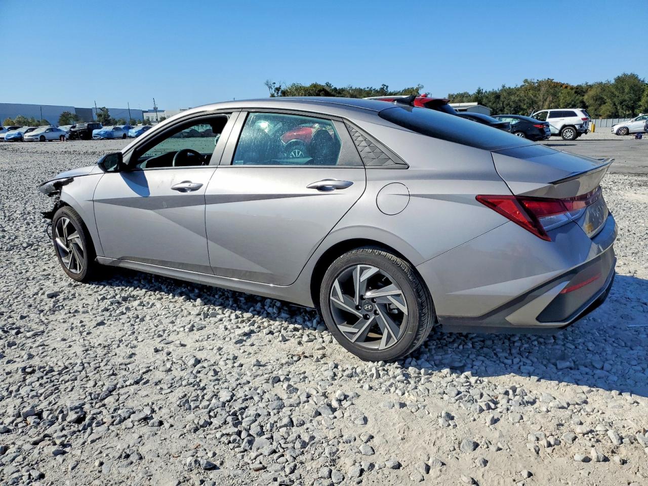 2025 HYUNDAI ELANTRA SEL SPORT photo 2