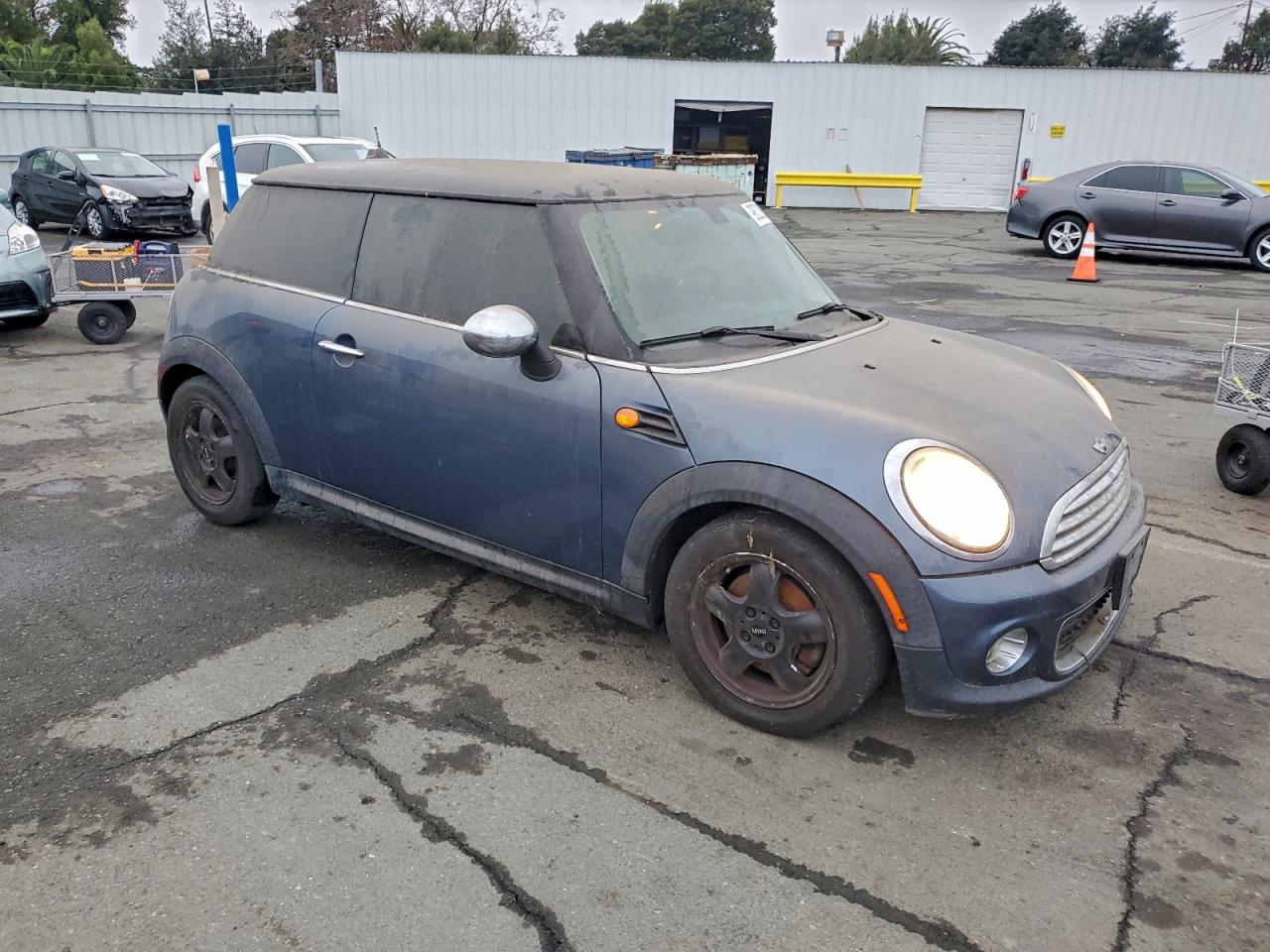 2011 MINI COOPER photo 4