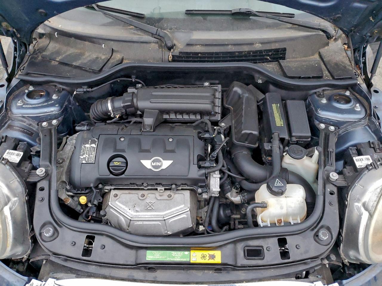 2011 MINI COOPER photo 11
