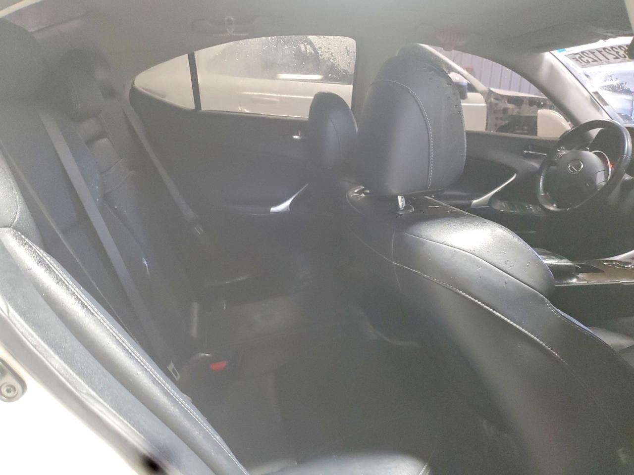 2009 LEXUS IS 250 photo 10