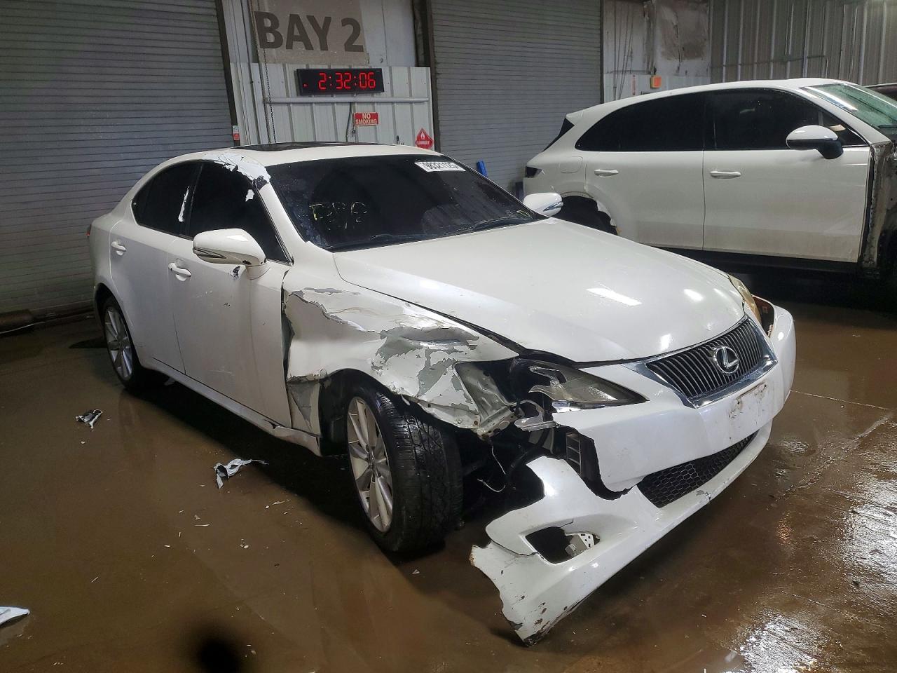 2009 LEXUS IS 250 photo 4