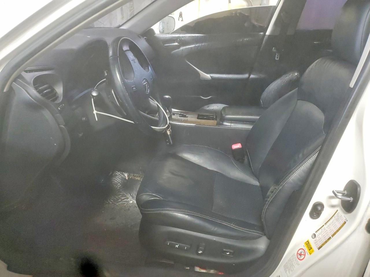 2009 LEXUS IS 250 photo 7