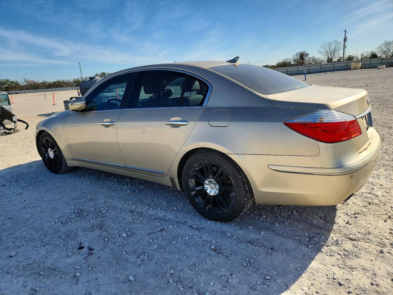 2011 HYUNDAI GENESIS 4.6L photo 2