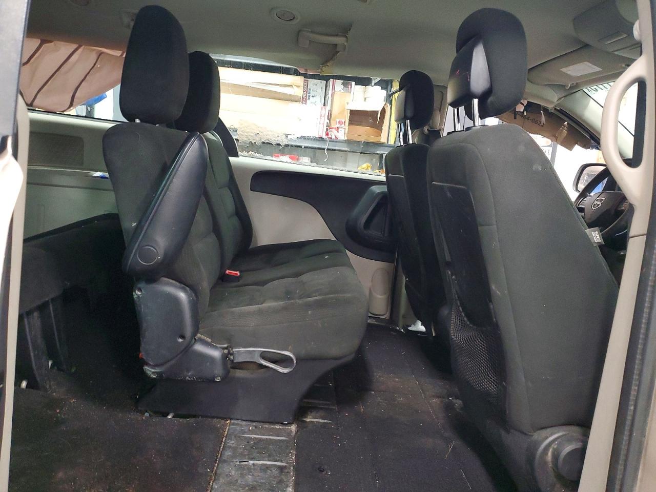 2015 DODGE GRAND CARAVAN SE photo 11