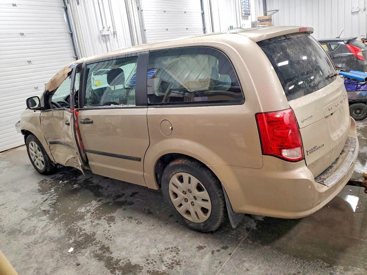 2015 DODGE GRAND CARAVAN SE photo 2