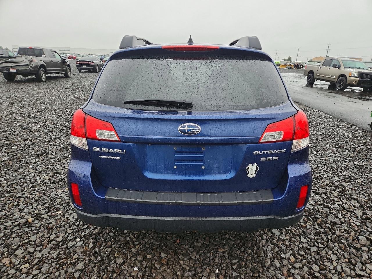 2011 SUBARU OUTBACK 3.6R LIMITED photo 6