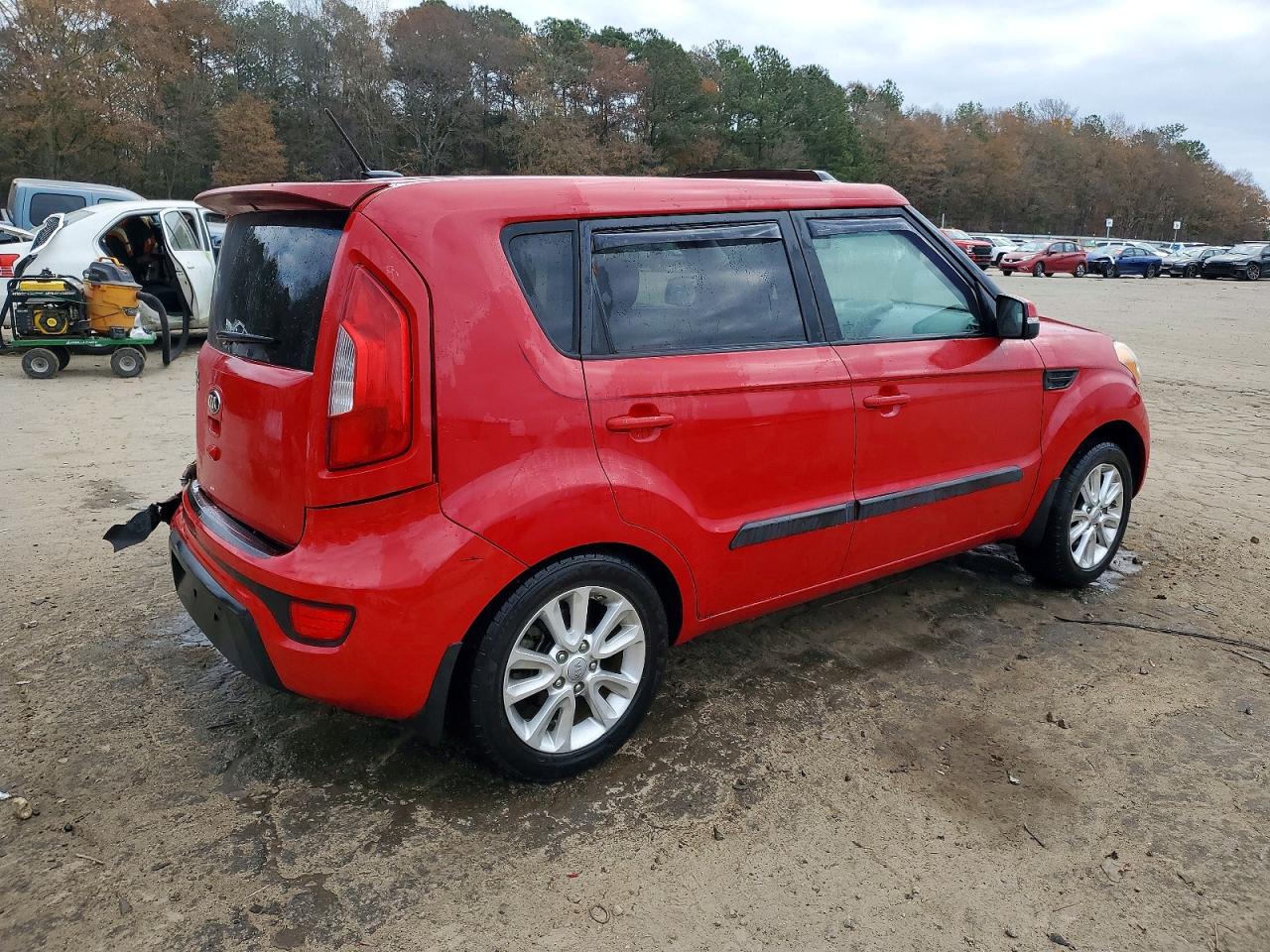 2013 KIA SOUL + photo 3