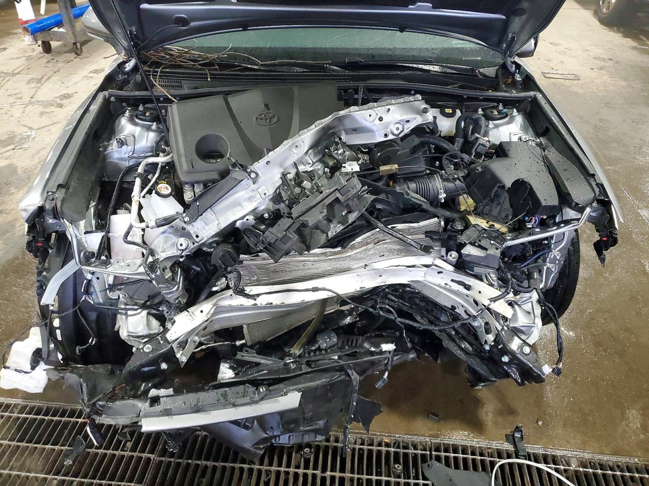 2025 TOYOTA CAMRY XSE photo 31