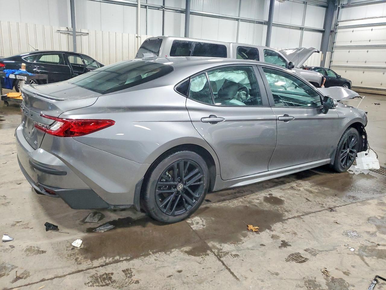 2025 TOYOTA CAMRY XSE photo 7