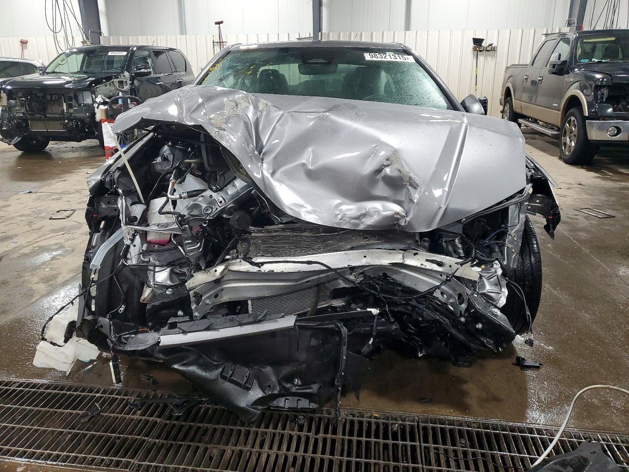 2025 TOYOTA CAMRY XSE photo 13