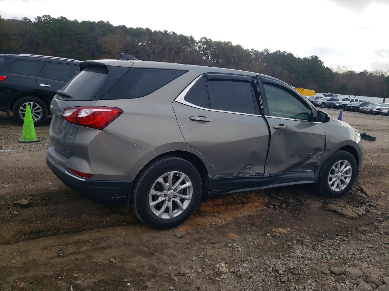 2018 CHEVROLET EQUINOX LT photo 3