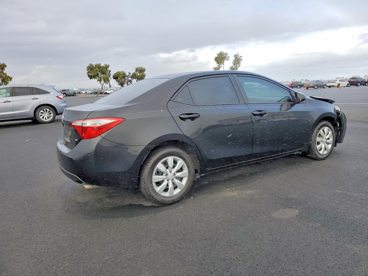 2015 TOYOTA COROLLA L photo 3