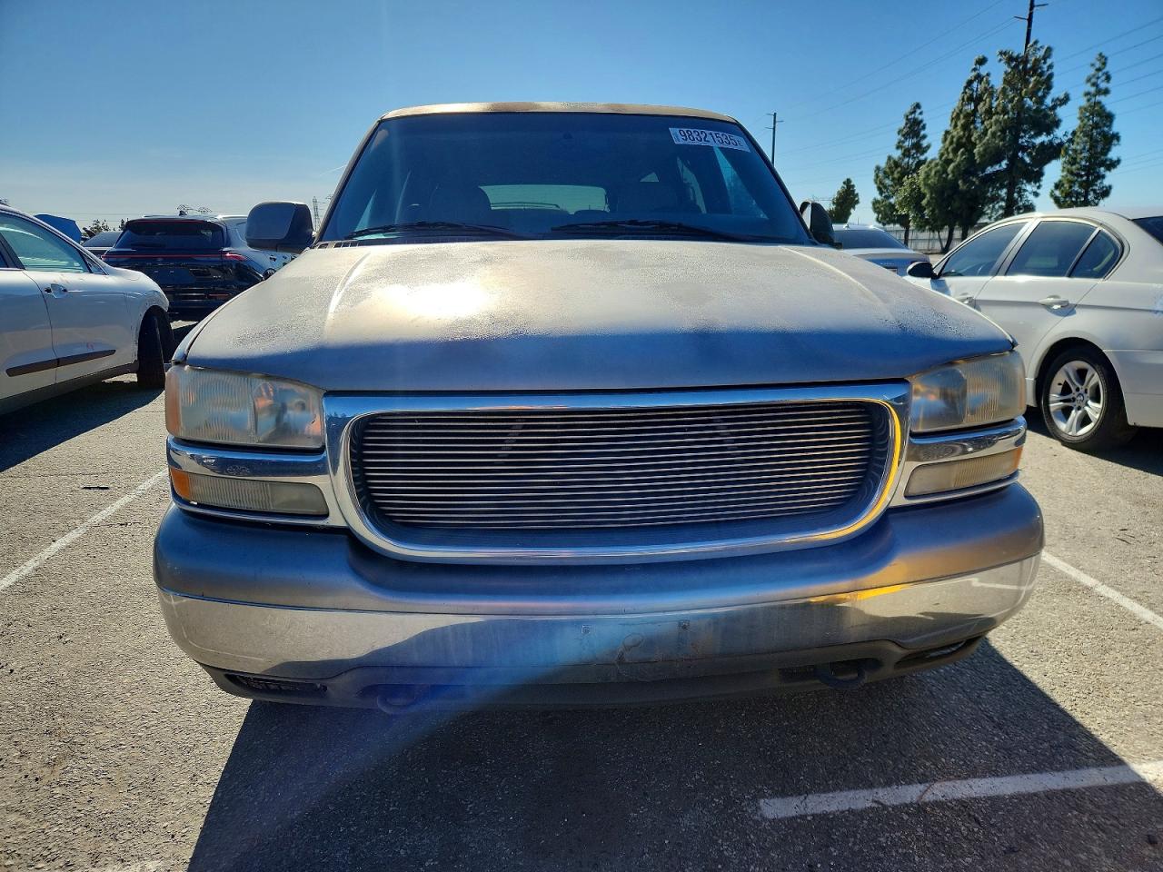 2002 GMC YUKON XL C1500 photo 5