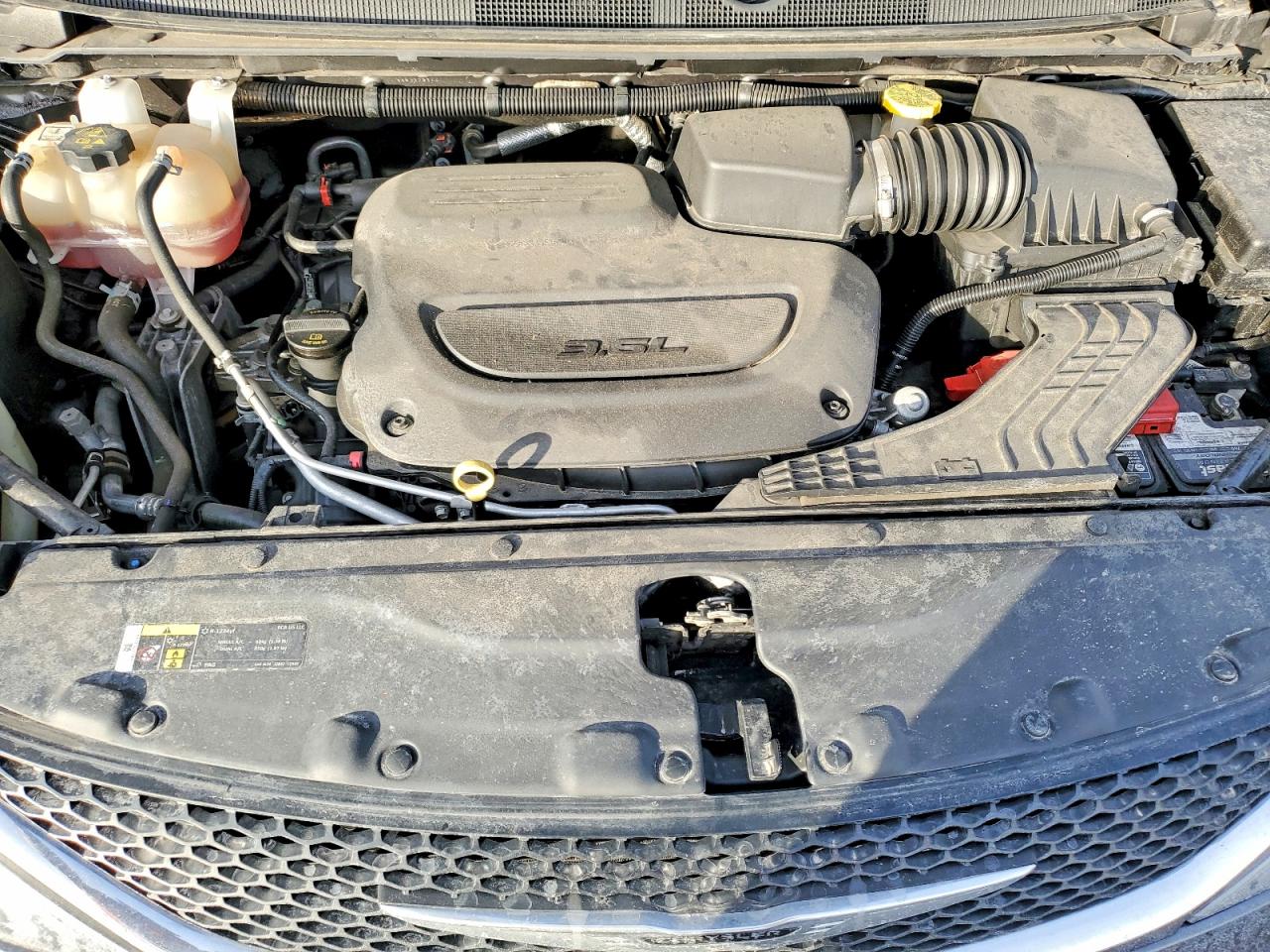 2021 CHRYSLER VOYAGER LXI photo 23