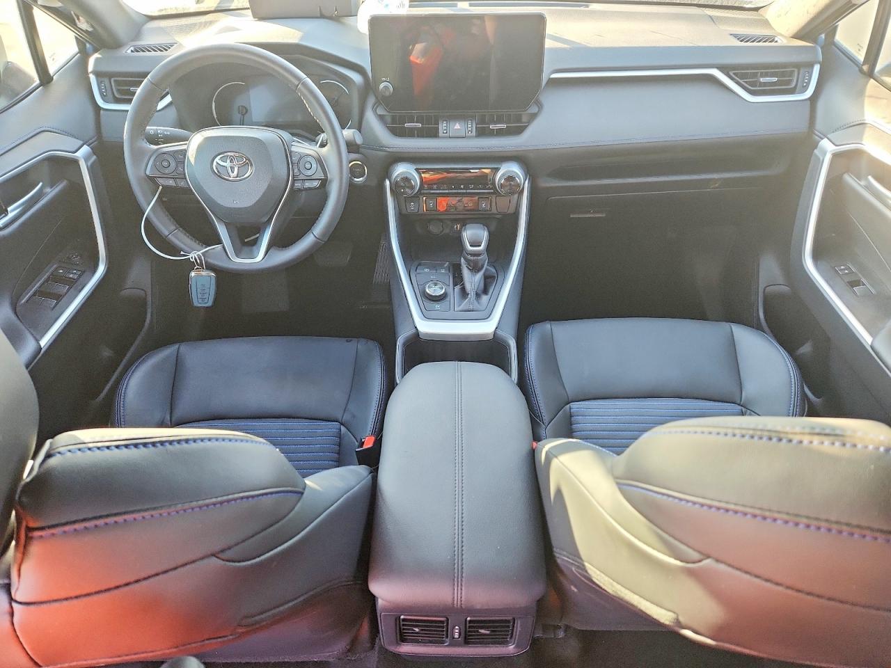 2025 TOYOTA RAV4 XSE photo 8