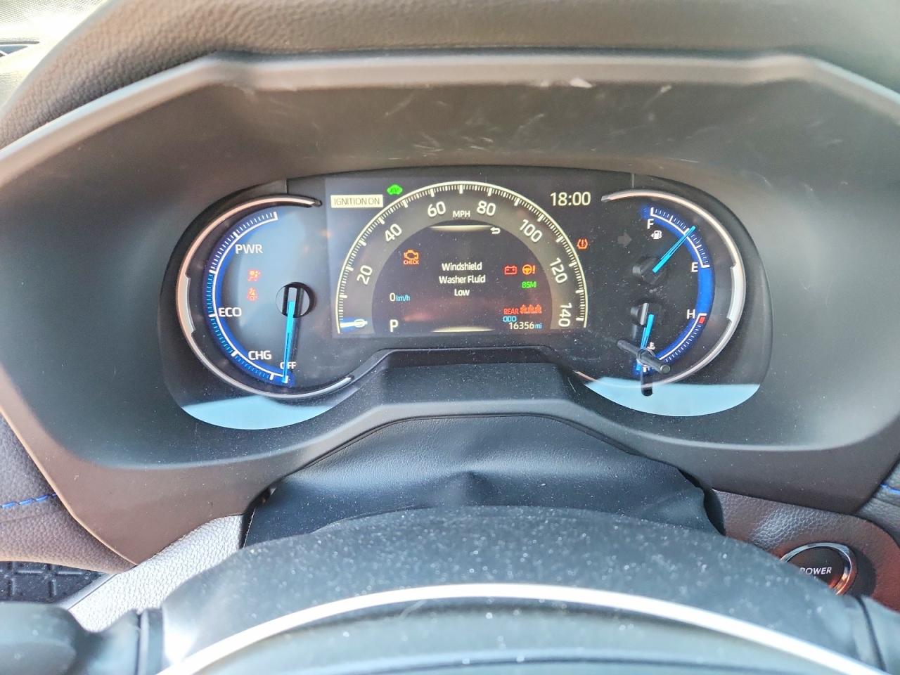 2025 TOYOTA RAV4 XSE photo 9