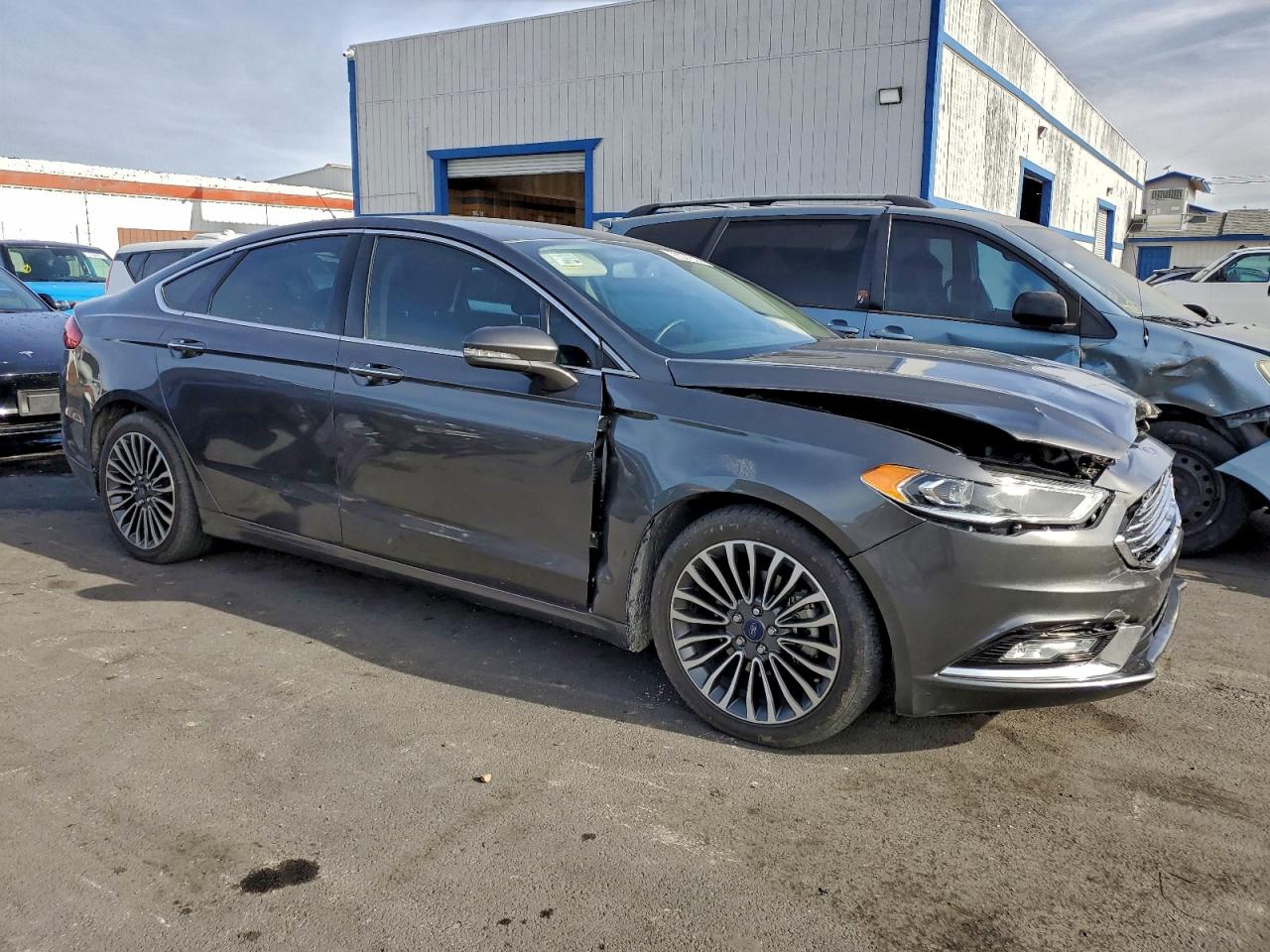2017 FORD FUSION TITANIUM photo 4