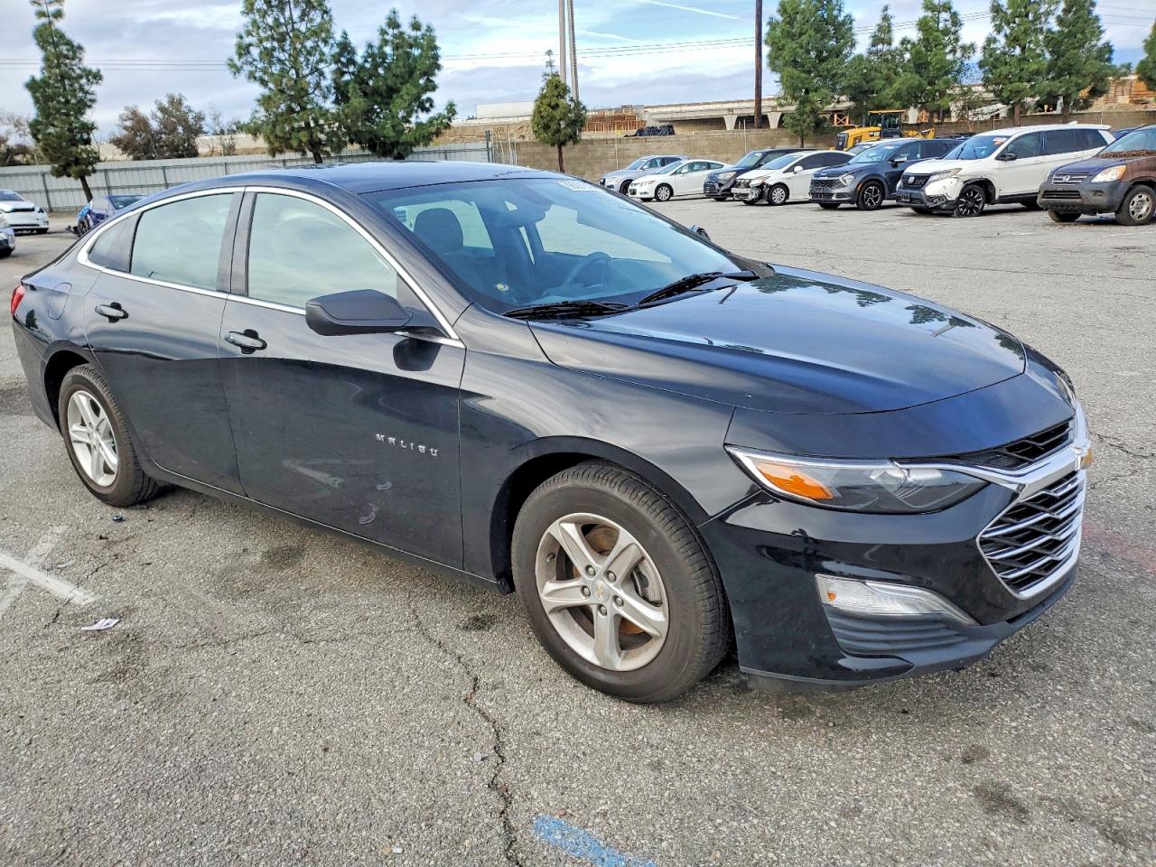 2020 CHEVROLET MALIBU LS photo 4