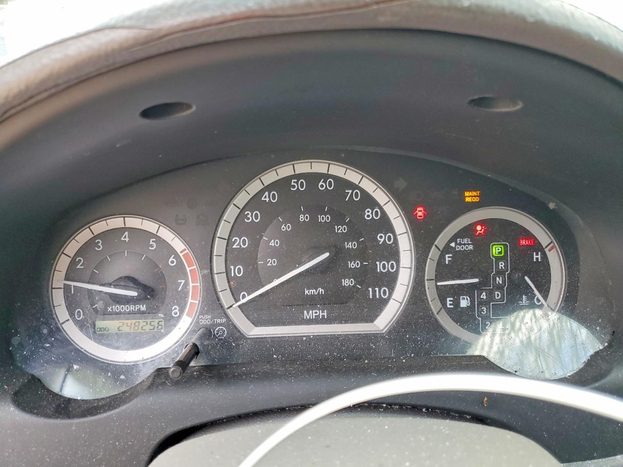 2004 TOYOTA SIENNA XLE photo 9