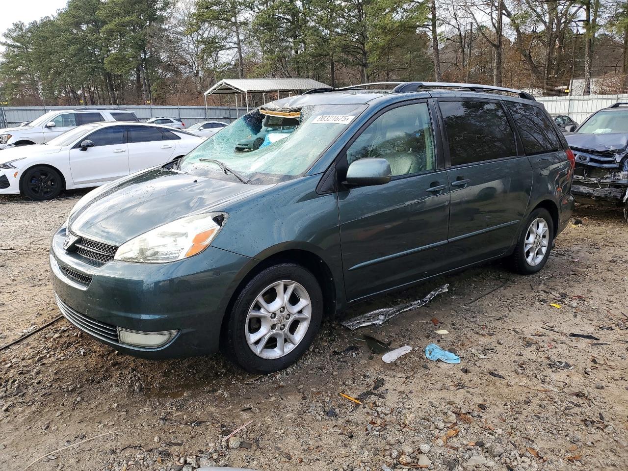 2004 TOYOTA SIENNA
