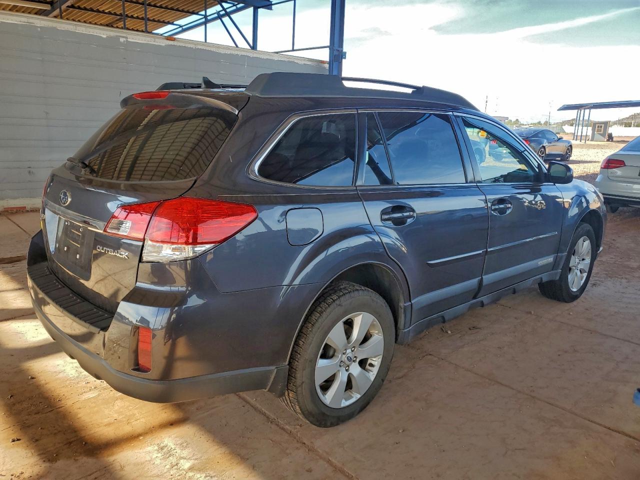 2011 SUBARU OUTBACK 2.5I LIMITED photo 3