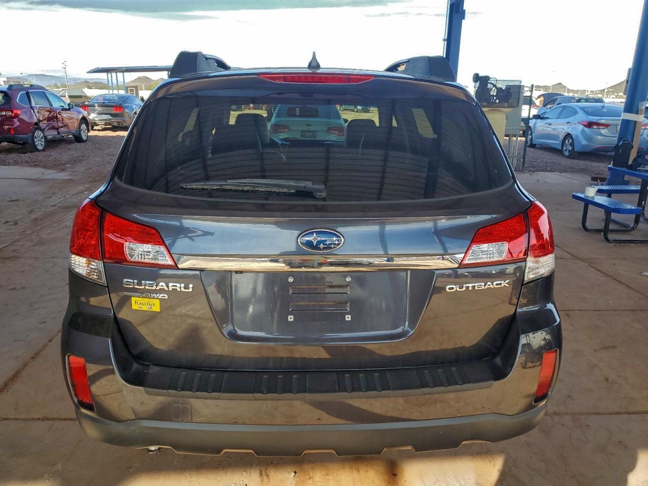 2011 SUBARU OUTBACK 2.5I LIMITED photo 6