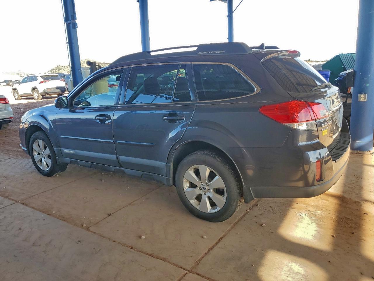 2011 SUBARU OUTBACK 2.5I LIMITED photo 2