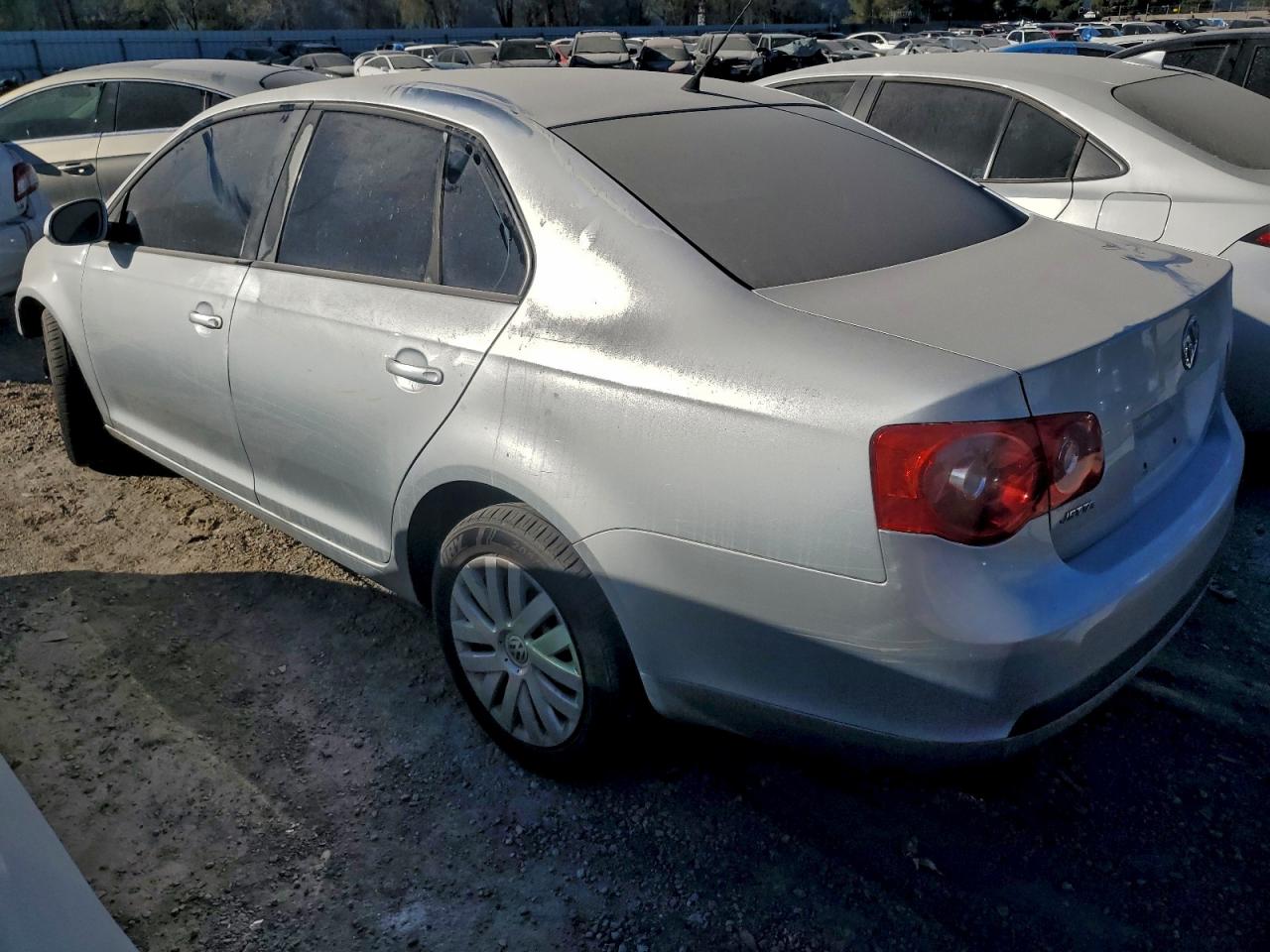 2007 VOLKSWAGEN JETTA 2.5 photo 2