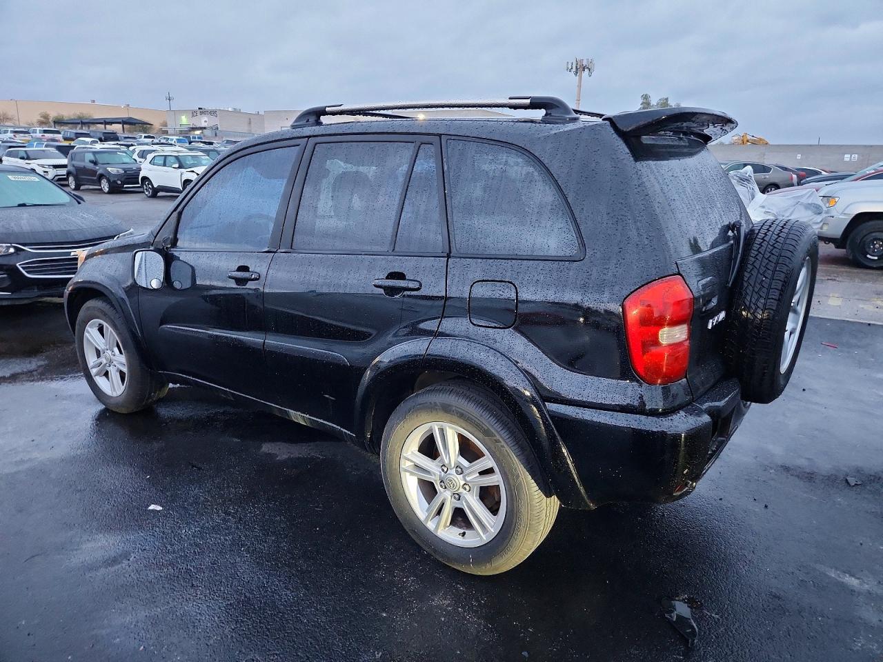 2005 TOYOTA RAV4 photo 2