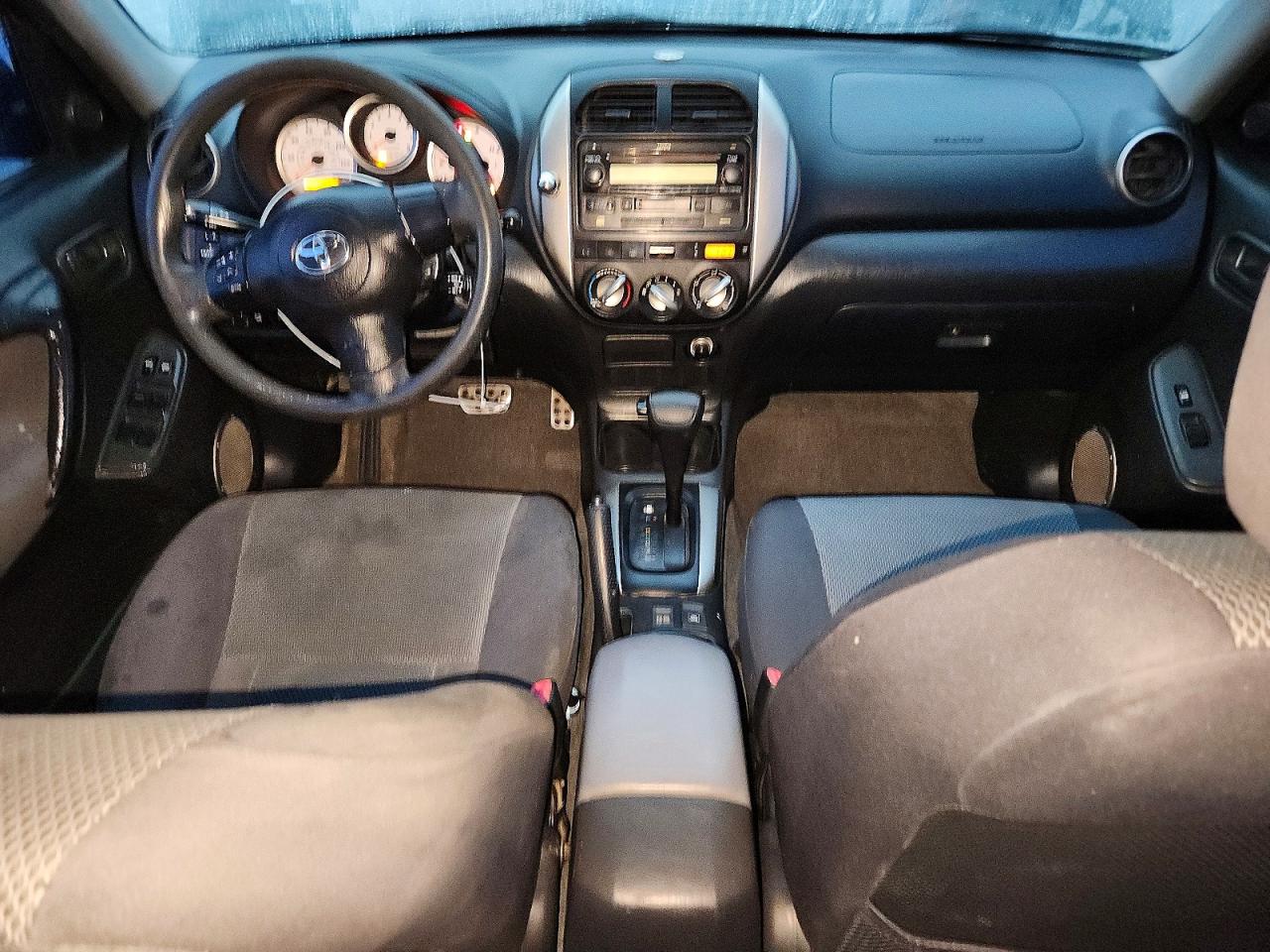 2005 TOYOTA RAV4 photo 8