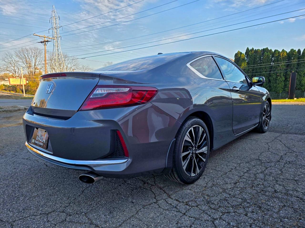 2017 HONDA ACCORD EXL photo 4