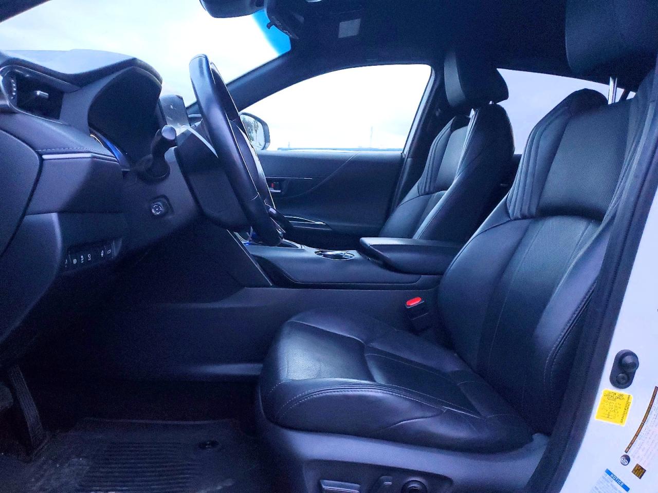 2021 TOYOTA VENZA LE photo 7