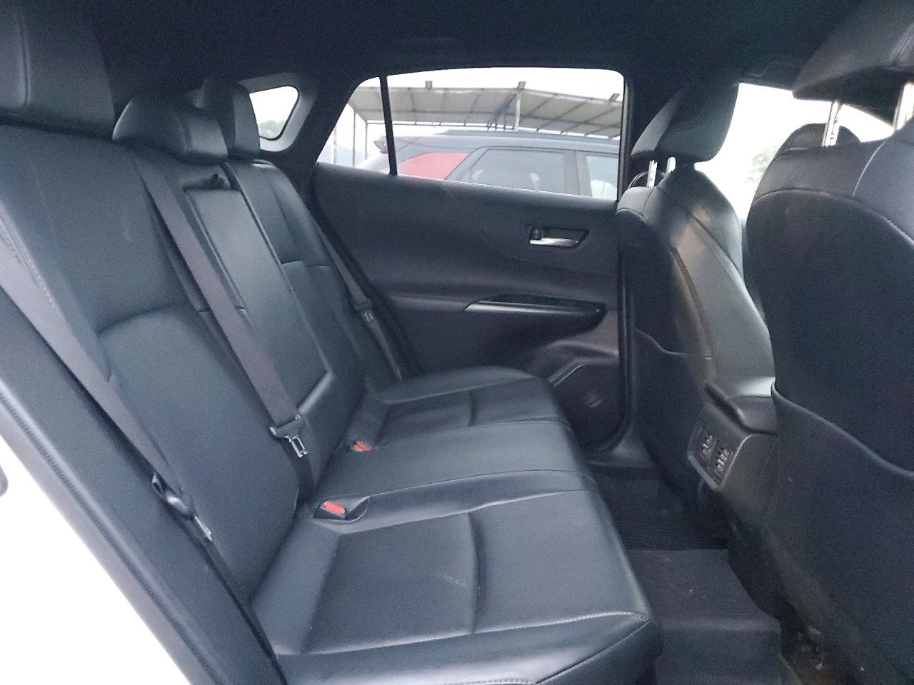 2021 TOYOTA VENZA LE photo 11