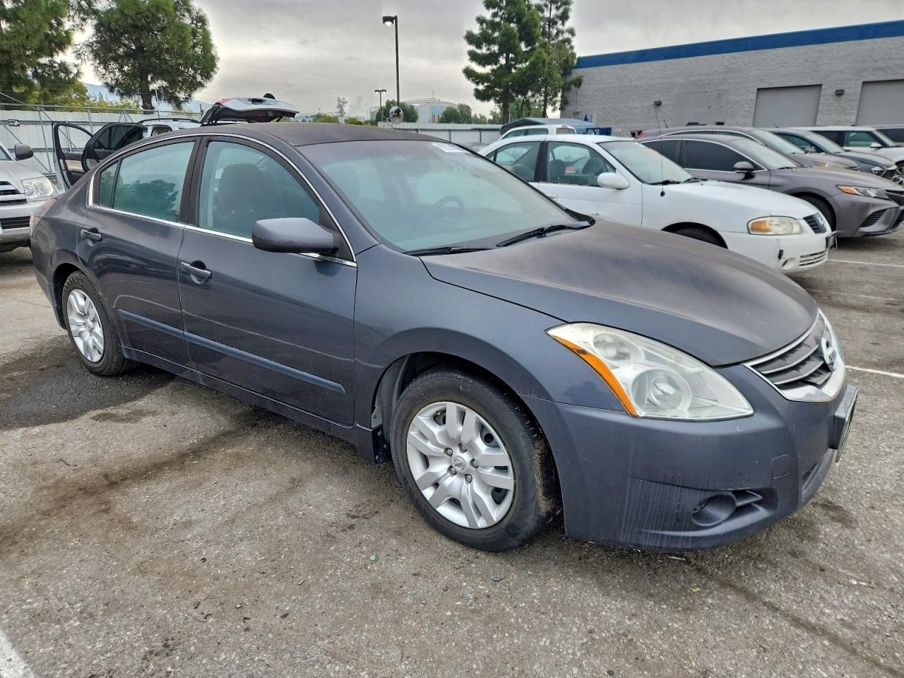 2011 NISSAN ALTIMA BASE photo 4