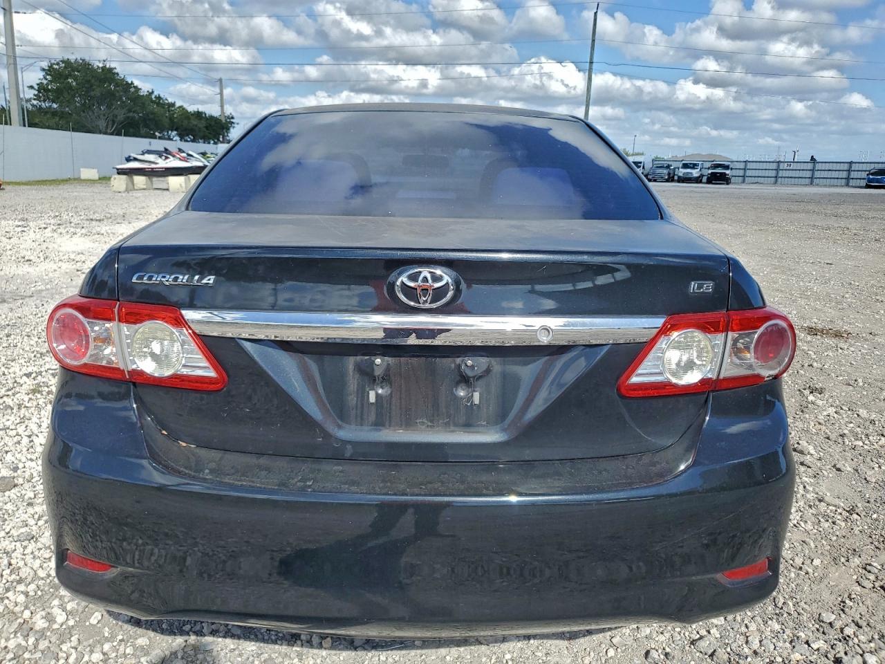 2011 TOYOTA COROLLA BASE photo 6