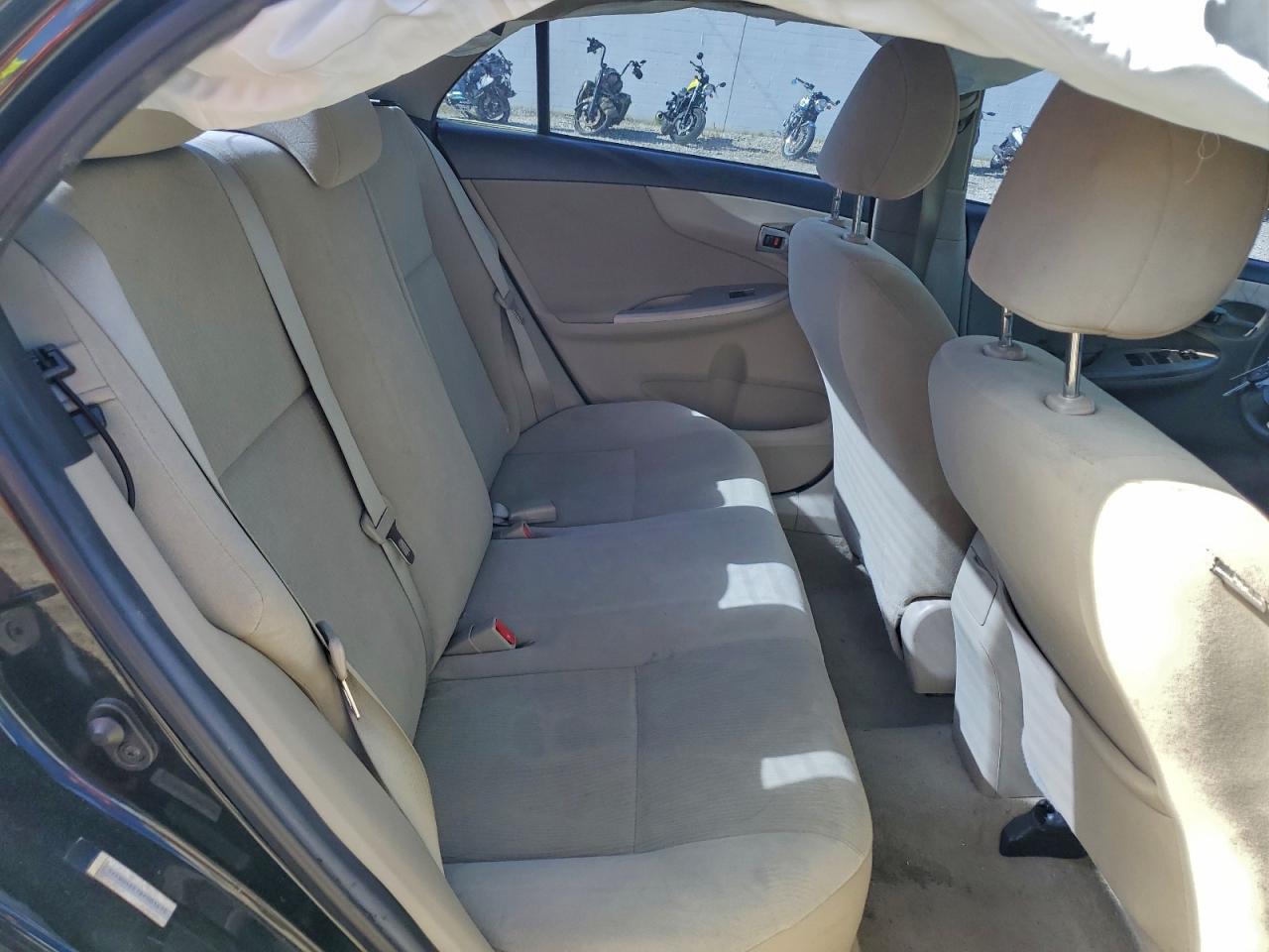 2011 TOYOTA COROLLA BASE photo 10