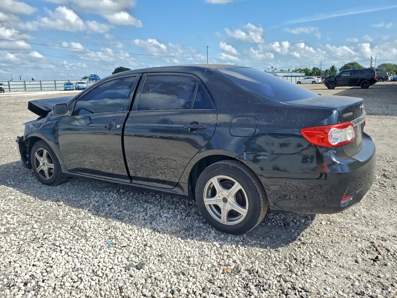 2011 TOYOTA COROLLA BASE photo 2