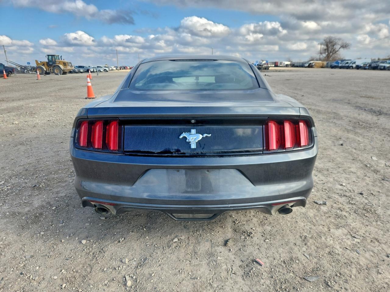 2017 FORD MUSTANG photo 6
