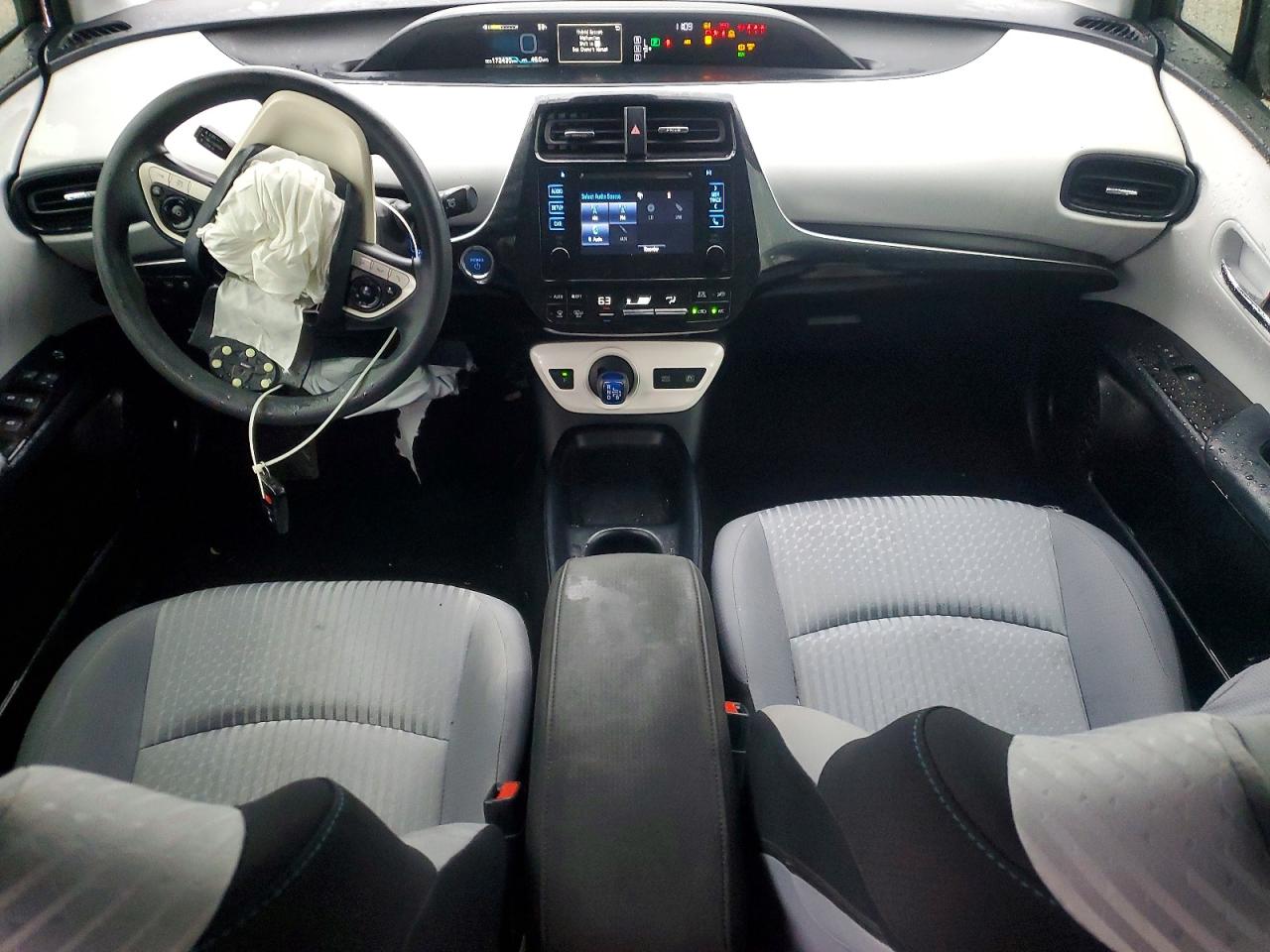 2018 TOYOTA PRIUS photo 15