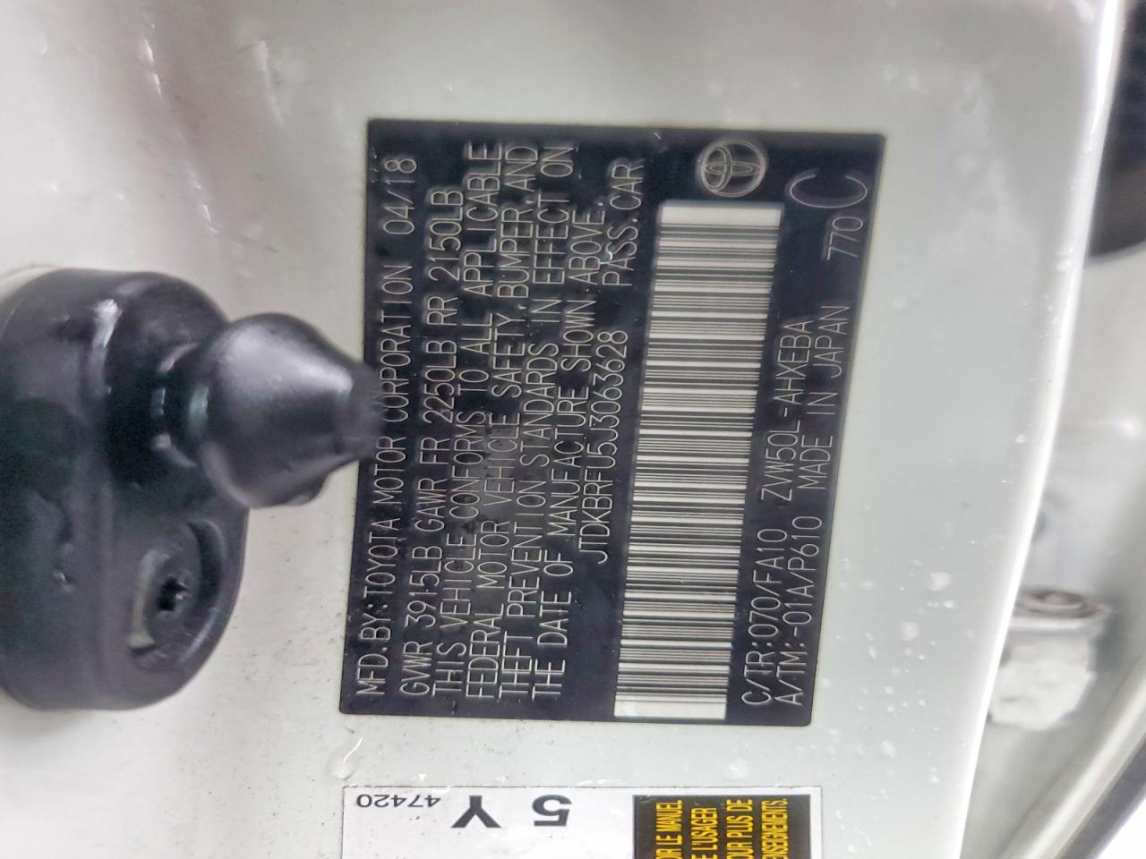 2018 TOYOTA PRIUS photo 23