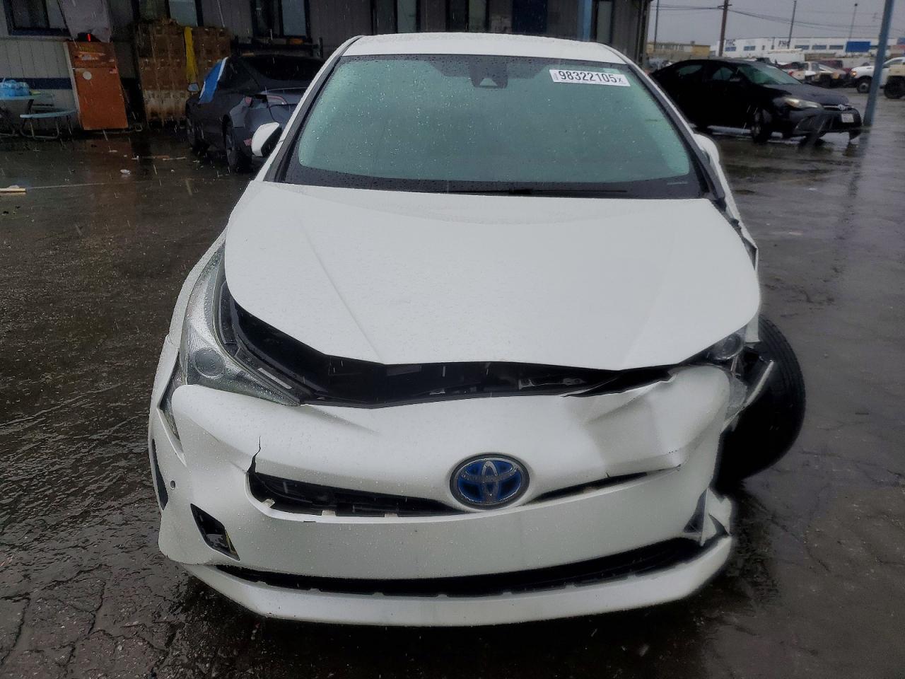 2018 TOYOTA PRIUS photo 9