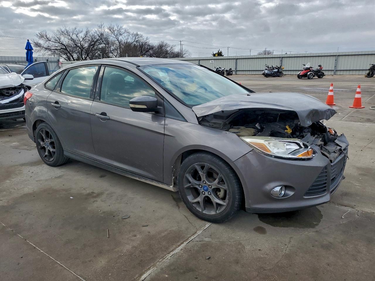2013 FORD FOCUS SE photo 4