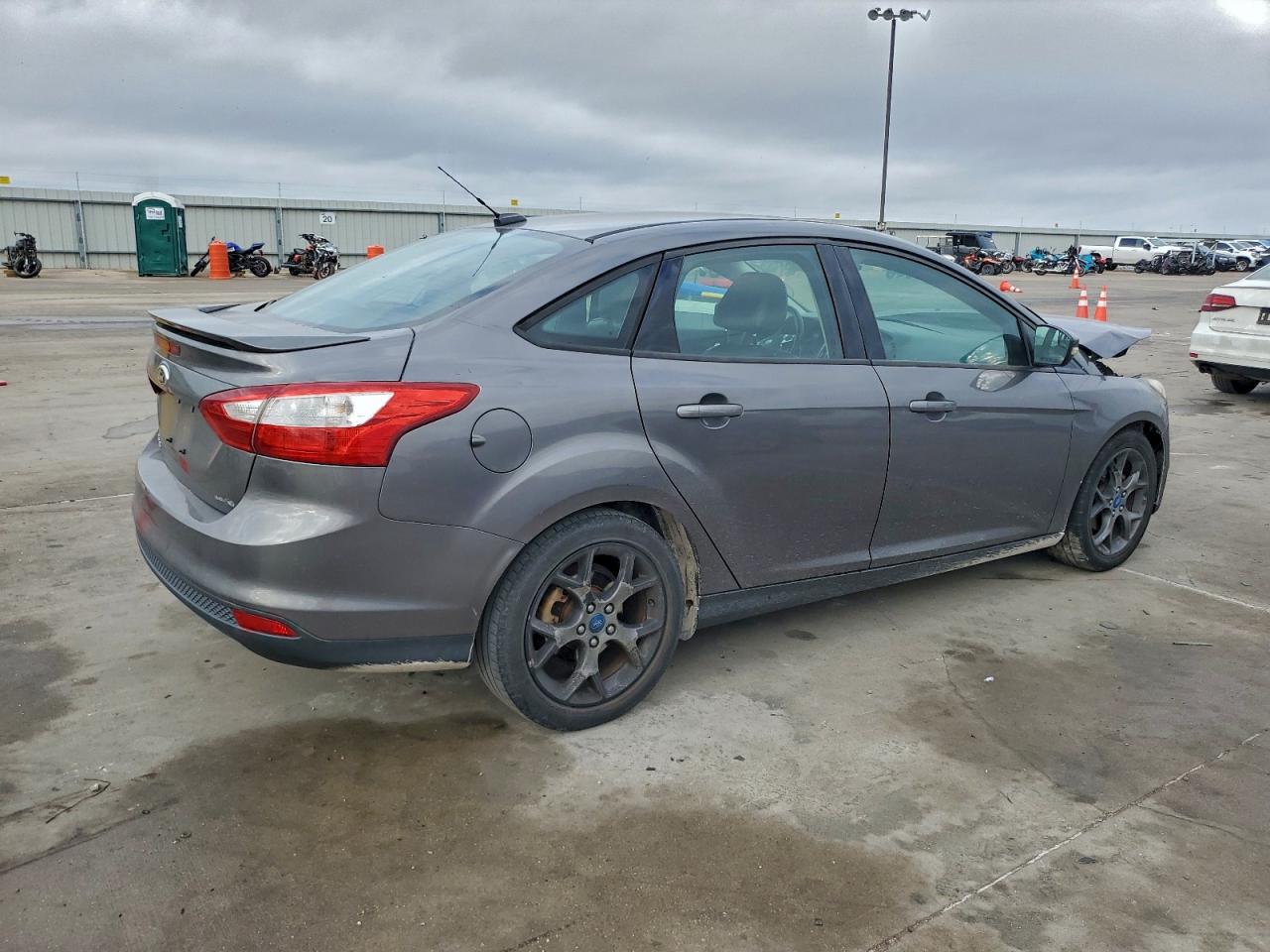 2013 FORD FOCUS SE photo 3